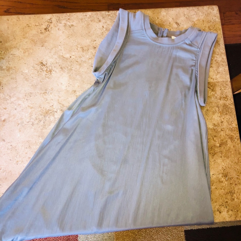 π₯π₯LAST DAY π₯π₯ Lou & Grey Silky Light Gray Dress - Picture 8 of 8